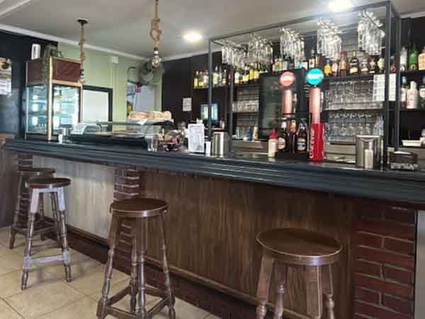 BAR RESTAURANTE MANGAS (Valdelafuente) 1 BAR RESTAURANTE MANGAS VALDELAFUENTE mostrador