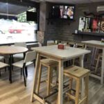 CAFETERÍA SUREÑO VENTAS DE BAÑOS mesas