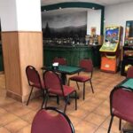 BAR QUINTO PINO TROBAJO DEL CAMINO mesas