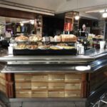 HOSTAL RESTAURANTE COVADONGA BENAVENTE mostrador