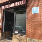 HOSTAL RESTAURANTE EL ABUELO TROBAJO DEL CAMINO fachada