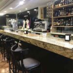 BAR MIKAFE DISTINTO (León) mostrador