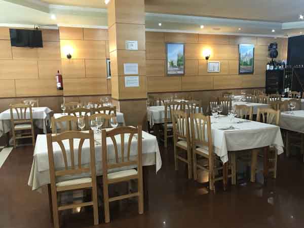 BAR RESTAURANTE LAS MURALLAS (Astorga) 1 BAR RESTAURANTE LAS MURALLAS (Astorga) mesas
