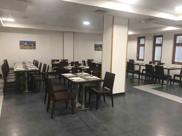 RESTAURANTE ZUKA (Valladolid) 1 RESTAURANTE ZUKA (Valladolid) sala