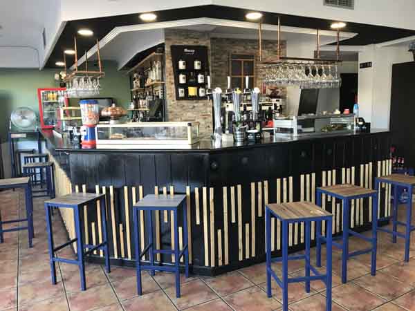 BAR LA TRIADA (Valladolid) 1 BAR LA TRIADA (Valladolid) mostrador