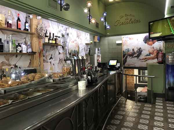LA CANTINA DE RECOLETOS (Valladolid) 1 LA CANTINA DE RECOLETOS (Valladolid) mostrador